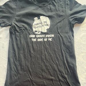 Black Graphic T-Shirt w/ White Print perfect for Thanksgiving woman’s size S